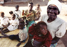 Photo: Irene and her grandchildren  John Cobb/HelpAge International