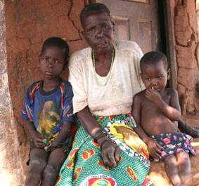 Nguinia with two of her grandchildren. Emma Judge/HelpAge International Nguinia with two of her grandchildren. Emma Judge/HelpAge International
